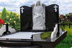 Кресты, памятники