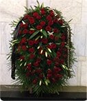 Венки из живых цветов